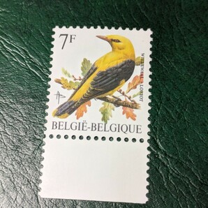 小鳥を描くベルギーの普通切手旧7フラン 1種 未使用ヒンジなし耳紙つきの画像1