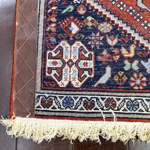 f001 O 高級ペルシャ絨毯 アバデ イラン産 ウール100% ギュル モチーフ カーペット サイズ約 148×63cm ABADEH IRAN 保証書付き_画像7
