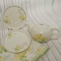 f002 D3 未使用 LAURA ASHLEY ローラアシュレイ ティーポット プレート ティータオル 洋食器 ティータイム 花柄 フラワー おまとめ 外箱無_画像1