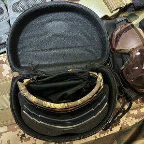 サバゲー 装備品 セット ホルスター マガジンポーチ ゴーグル ダンプポーチ グローブ 戦闘服など / マルイM4AK MP5 ミリタリー の画像4