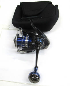 ★美品★　ダイワ　15ソルティガ　4000　DAIWA　15　SALTIGA　スピニングリール　JAPAN　日本製