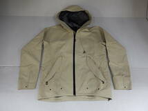 GOLDWIN 　HOODED　SPUR　JACKET　サイズL　G001701P　ベージュ　ゴールドウィン　ナイロンジャケット_画像1