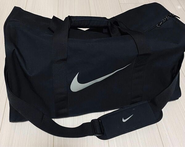 NIKE ボストンバッグ