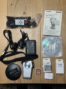 SANYO Xacti DMX-C5 デジタルムービーカメラ (ラグジュアリーシルバー)SANYO 互換バッテリー未使用2個付き