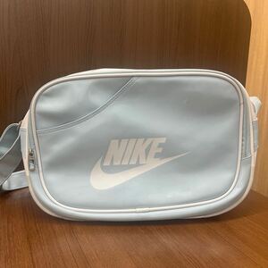 NIKE エナメル スポーツバッグ ショルダーバッグ 28×44×マチ12cm 白×水色