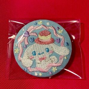 サンリオキャラクタービスケット2 刺繍缶バッジ　シナモン2 シナモロール2