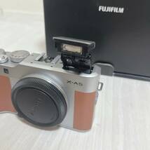 富士フィルム　FUJIFILM X-A5 レンズキット　ミラーレス一眼カメラ　ブラウン　15-45mm 1:3.5-5.6_画像5