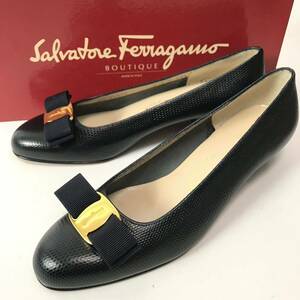 h314 未使用 Salvatore Ferragamo サルヴァトーレフェラガモ ヴァラリボン パンプス リザード 6.5C イタリア製 フォーマル 正規品