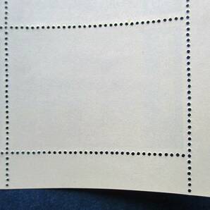 沖縄切手・琉球切手 守礼門復元記念 3￠切手 10面シート J10 ほぼ美品ですが、切手シート上ミミに微かに付着物あり。画像参照の画像10