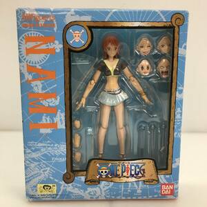 バンダイSHFフィギュアアーツ　ワンピース　ナミ 中古品