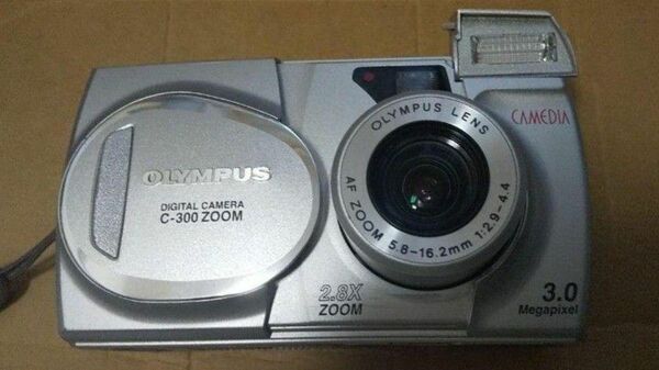 OLYMPUS　CAMEDIA-C300 単3電池駆動