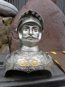 ニッカ ウイスキー ボトルカバー G&G 騎士 鎧 甲冑