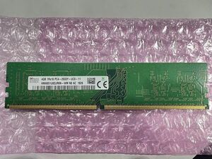 SK hynix DDR4 PC4 2933y 4GB DIMM.