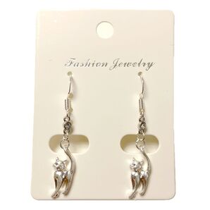 N43 ハンドメイドアクセサリー 猫イヤリング 猫ピアス 猫アクセサリー イヤリング/ピアス 変更可 ※2点ご購入で100円引き