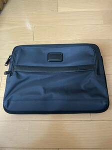 TUMI トゥミ ソフネット　クラッチバッグ 美品　ネイビー　02603164NVSN3E