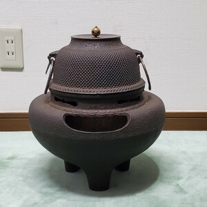 茶道具 茶釜 鉄製 風炉釜　st/1017