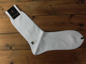 レトロ　イヴ・サンローラン　YVES SAINT LAURENT　紳士用靴下　ナイロン　綿　メンズソックス　白　薄手　ハイゲージ　ホワイト　２６８６