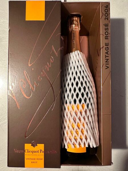 ☆美品☆ ヴーヴ クリコ ヴィンテージ ロゼ 2004 ギフトボックス Veuve Clicquot Vintage Rose