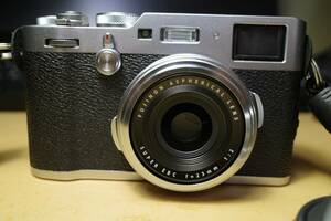 【奇跡の300ショット】FUJIFILM デジタルカメラ X100F シルバー