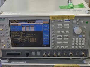 [中古] アンリツ MT8820B ラジオコミュニケーションアナライザ 30MHz～2.7GHz Radio Communication Analyzer [0920]