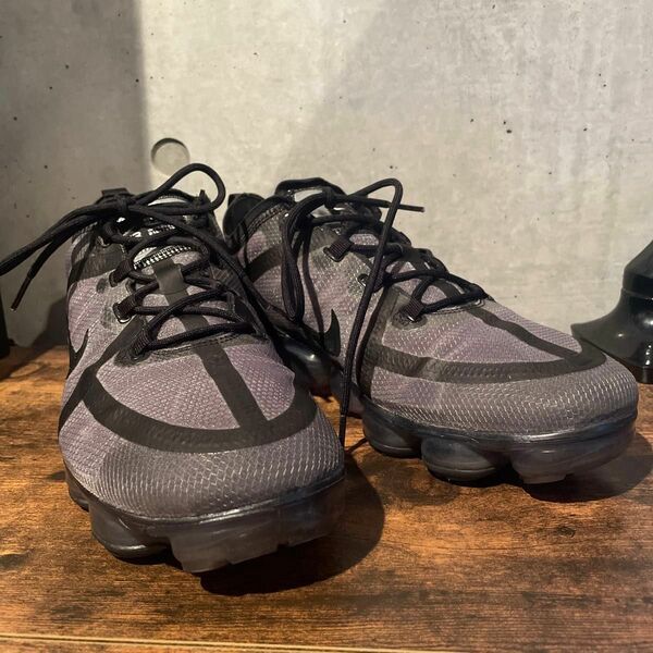 中古　箱無し　NIKE スニーカー AIR VAPORMAX AR6631-004 28cm