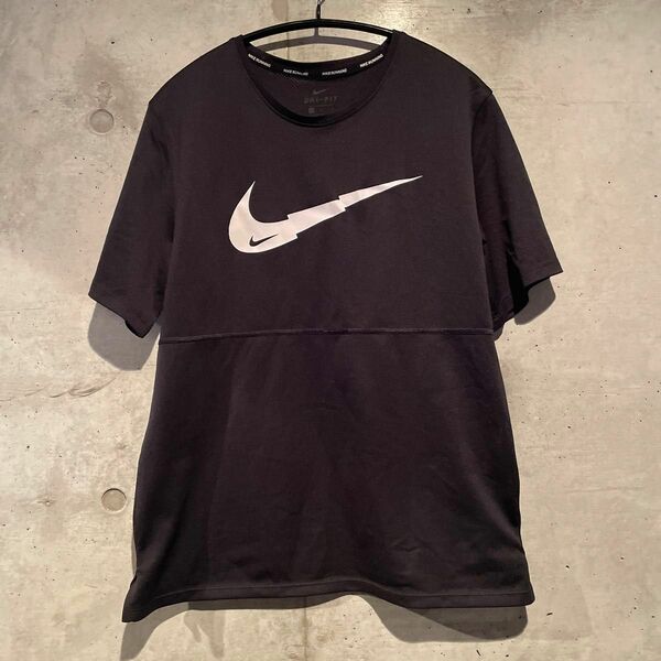 Tシャツ NIKE ナイキ ブラック 半袖Tシャツ 半袖 黒　Mサイズ　ランニング　バスケットボール