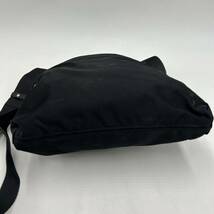 @ 日本製 '人気モデル' agnes b. voyage アニエスベー ボヤージュ 高品質 チャック付き ショルダーバッグ 斜め掛け鞄 ボディバッグ BLACK_画像6