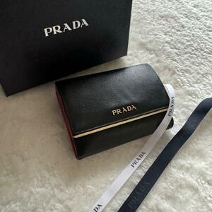 【美品】 97 PRADA プラダ 2つ折り財布