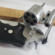 コクサイ S&W「44マグナム M629 4インチ」マウンテンリボルバー ガスガン 箱、取説有り 動作OK ガス漏れ無し 中古 146_画像7