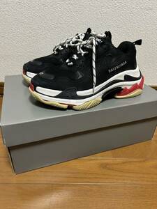 バレンシアガ　トリプルS balenciaga