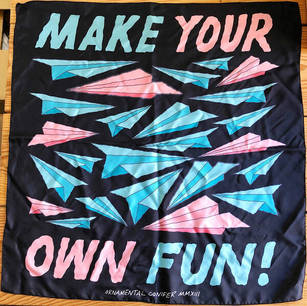 【A PIECE OF CHIC / ピースオブシック】新品未使用 Silk Scarf -MAKE IT FUN- / シルクスカーフ Made in France フランス製