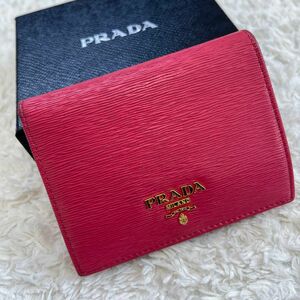 PRADA プラダ サフィアーノレザー 二つ折り財布 財布 ピンク系