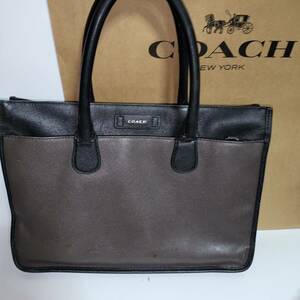 概ね美品//COACH コーチ//エンバシー ブリーフ カラーブロック レザー　バイカラー　ブラックxモカブラウン　価格108,000円