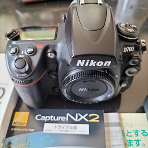 美品 Nikon ニコン Ｄ７００ ボディー バッテリー他