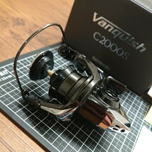 未使用 SHIMANO シマノ vanquish 23 ヴァンキッシュ C2000S ボディ 本体 【ライトゲーム エリアトラウト アジング メバリング等】③_画像4