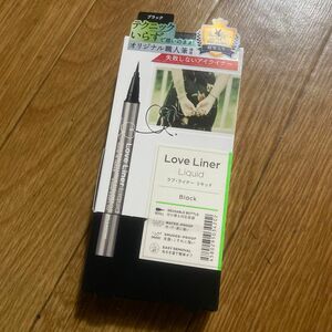 Love Liner リキッドアイライナーR4 0.55ml（ブラック）