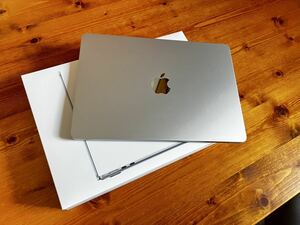 【美品】Apple M2 MacBook Air 13インチ シルバー メモリ16GB SSD1TB ノートパソコン アップル