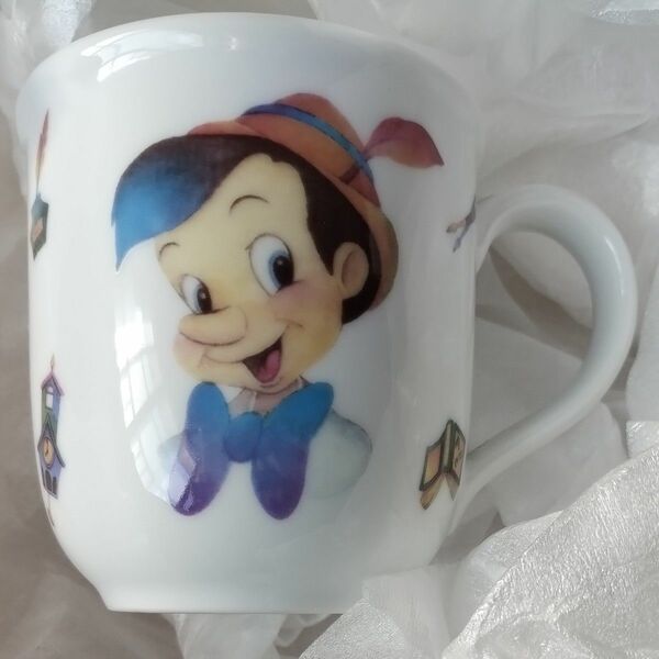 ノリタケ　未使用　ピノキオ柄　マグカップ　ディズニークラシック
