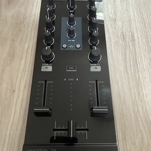 【1円スタート】ジャンク Native Instruments NI TRAKTOR KONTROL Z1 DJミキサー コントローラー 音楽 機材の画像1