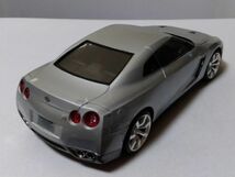 ★日産スカイライン　GT-R　R35　　　　1/24プラモデル完成品　メーカー不明★_画像4