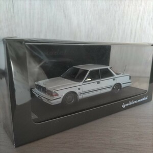 未開封　Y30 グロリア ブロアムVIP 4ドアハードトップ　ホワイト　イグニッション　1/43