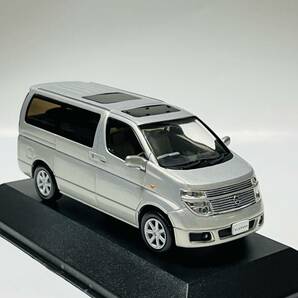 ②●日産 E51 エルグランド ●ニッサン・ディラー成約記念非売品1/43 全長110mm シルバーの画像2