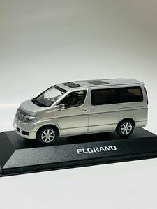 ②●日産　E51 エルグランド　●ニッサン・ディラー成約記念非売品1/43　全長110mm シルバー