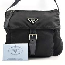 【美品】プラダ 1657 PRADA ナイロン ポコノ ブラック ショルダーバッグ クロスボディ カメラバッグ 肩掛け_画像2