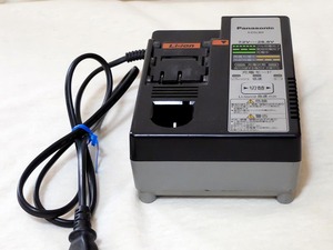 中古　パナソニック 充電器 ニッケル水素・ニカド用 7.2V 9.6V 12V 15.6V 24V対応 急速充電器 EZ0L80