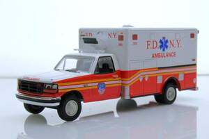 1994 Ford F-350 FDNY New York City Ambulance EMT 1:64 Scale Diecast Model Truck 海外 即決