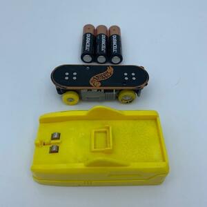 Mattel Hot Wheels Motorized XTREME Toy & Charger 3 AA Batteries Tested Works 海外 即決