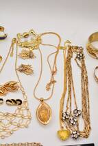 Vintage Jewelry Lo 5