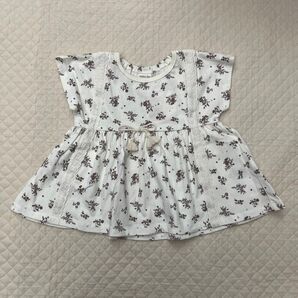 新品未使用 ルルアミ 花柄 トップス 半袖 100