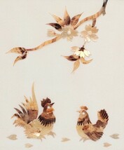 芸術品 桜とつがいの鶏 額付き 貝殻絵 貝殻工芸 伝統工芸品 雄鶏 雌鳥 お花見 にわとり 二羽の鳥_画像2